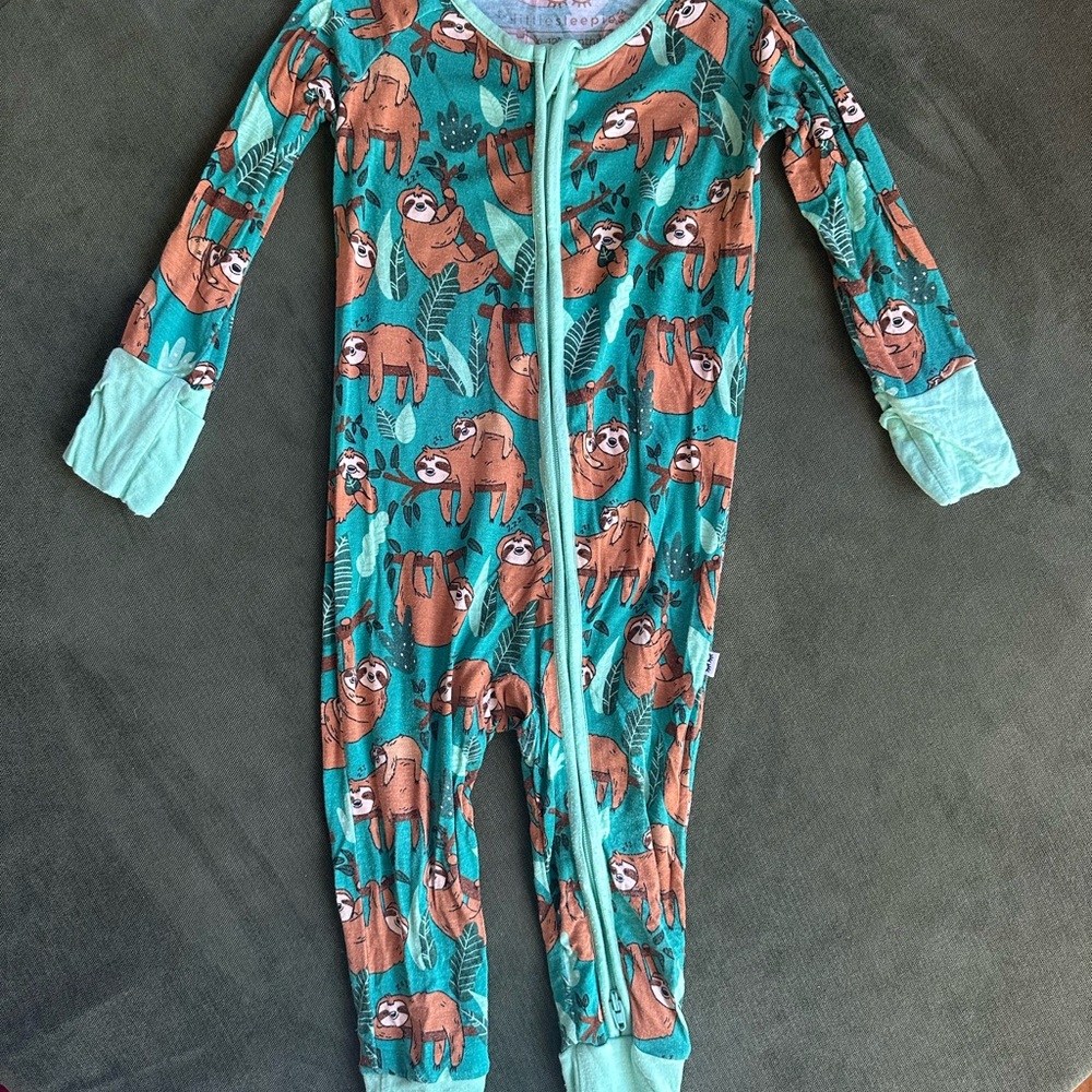 Little Sleepies sloth zippy